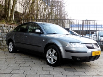 Volkswagen Passat 1.9 TDI Comfortline (bj 2004)