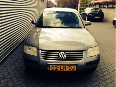 Volkswagen Passat 1.9 TDI Sportline autom. Clima/NAP deale