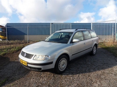 Volkswagen Passat 2.3 V5 Highline (bj 1999)