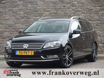 Volkswagen PASSAT VARIANT 2.0 TDI HIGHLINE Leer Na