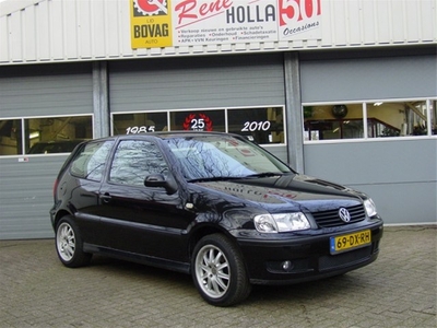 Volkswagen Polo 1.4-16V (bj 2000)