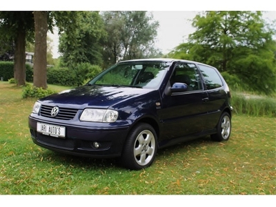 Volkswagen Polo 1.4-16V COMFORTLINE (bj 2001)