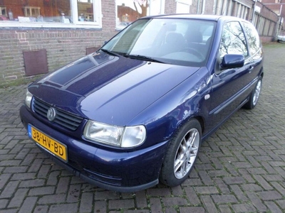 Volkswagen Polo 1.4 met Stuurbekrachtiging ! Nwe apk