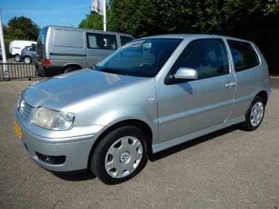 Volkswagen Polo 1.4i-16V Trendline (bj 2001)