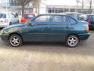 Volkswagen Polo 1.6 (bj 1997)