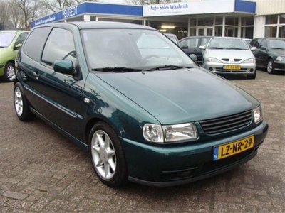 Volkswagen Polo 1.6 sport STUURBEKRACHTIGING (bj 1995)