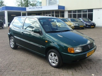 Volkswagen Polo 1.9 DIESEL (bj 1999)