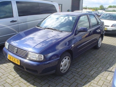 Volkswagen Polo 1.9 SDI Basis 47KW (bj 2000)