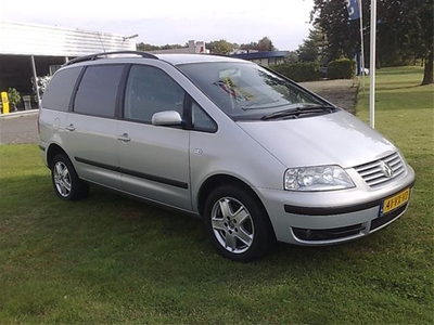 Volkswagen Sharan 1.9 TDI VAN 66KW AUT (bj 2001)