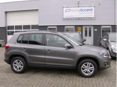 Volkswagen Tiguan 2.0 TDI Comfort Navi/19dkm... (bj 2012)