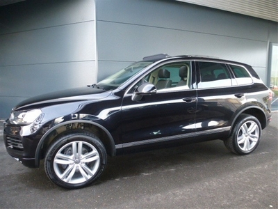 Volkswagen Touareg 3.0 TDI Highline +