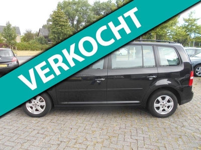 Volkswagen Touran 1.6 Business IN NIEUWSTAAT !