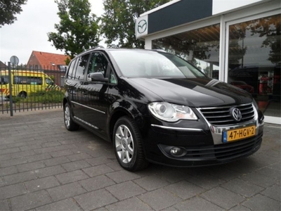 Volkswagen Touran 1.9 TDI Highline Navi Automaat (bj 2008)