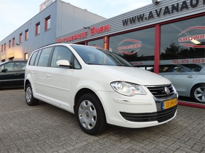 Volkswagen Touran 2.0 TDI Comfortline / 184 DKM / DEALER