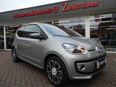 Volkswagen up! 1.0 high up! 3 drs, Airco, Navigatie