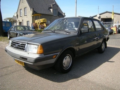 Volvo 340 1.4 Basis automaat (variomatic) (bj 1988)