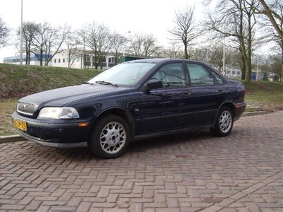 Volvo S40 1.8 (bj 1999)