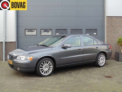 Volvo S60 2.4 Drivers Edition Leer / PDC / Stoelverwarming