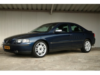 Volvo S60 2.4 EDITION 170PK Xenon, 17 inch LM velgen