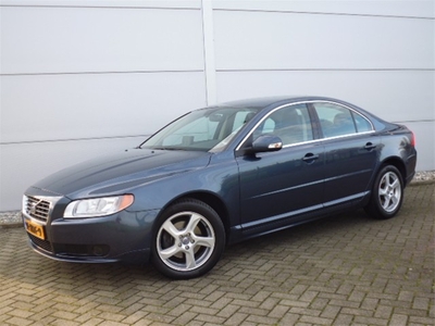 Volvo S80 2.4D Momentum (bj 2008, automaat)