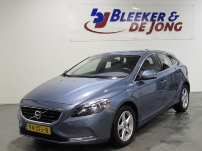 Volvo V40 1.6 D2 MOMENTUM