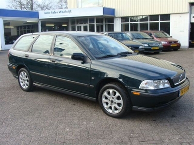 Volvo V40 1.8 Comfort-Line (bj 1999, automaat)