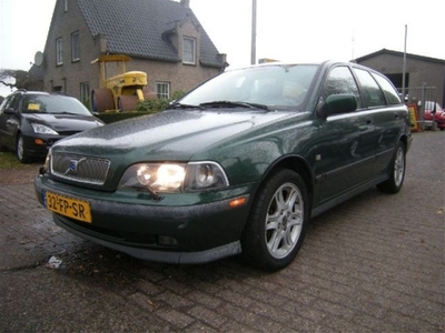 Volvo V40 1.8 Dynamic MET AIRCO, LEER ENZ (bj 2000)