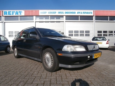 Volvo V40 1.8 Luxury (bj 1996)