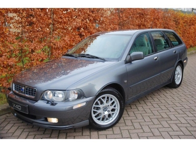 Volvo V40 2.0 T Europa met Leer & Xenon