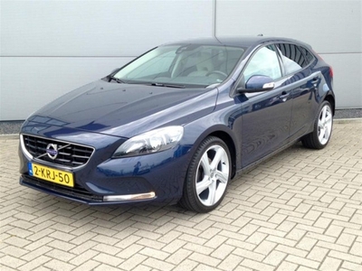 VOLVO V40 D2 BASE