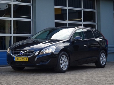 Volvo V60 2.0 D3 (5 cilinder!) o.a. leer-navigatie-climat.