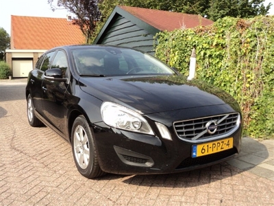 Volvo V60 2.0 D3 Kinetic (bj 2011, automaat)