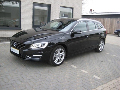 Volvo V60 2.4d5 plug-in hybrid pure limited awd aut