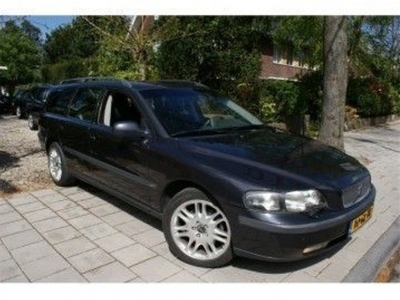 Volvo V70 2.3 T-5 Geartr. C.L (bj 2001, automaat)