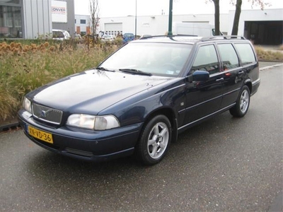 Volvo V70 2.4 170 pk comfort Aut. FISCAAL AANTREKKELIJK!