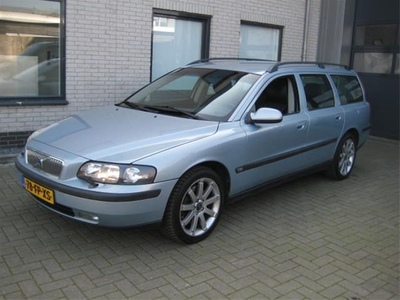 Volvo V70 2.4 T Comfort Leer/trekhaak 2000