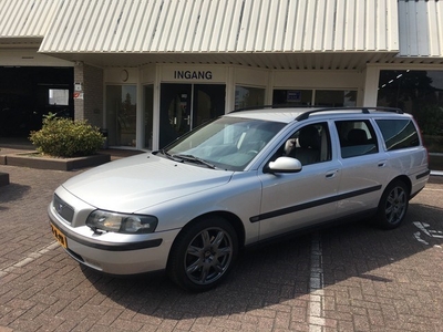 Volvo V70 2.4 T OCEAN RACE Youngtimer (bj 2002)