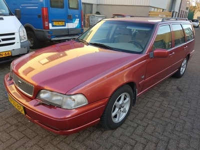 Volvo V70 2.5-20V