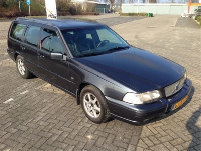 Volvo V70 2.5d comfort exclusive (bj 1999)