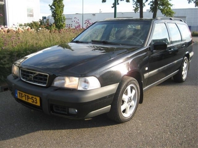 Volvo V70 XC70 2.5t luxury AWD Leer Fiscaal aantrekkelijk!