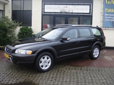 Volvo XC70 2.4 D5 KINETIC (bj 2007, automaat)