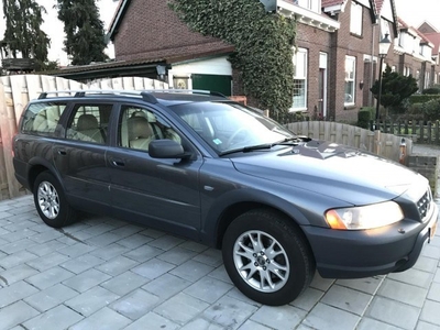 Volvo XC70 2.4 D5 Momentum Navi Airco Nap Apk AUT Nette auto