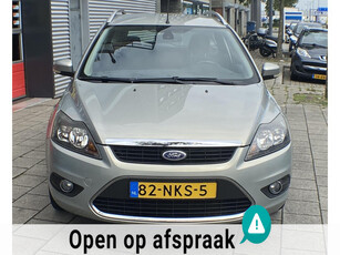 Ford Focus Wagon 1.8 Limited - Navigatie I Airco I PDC I Sport velgen I Trekhaak I Dealer onderhouden