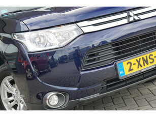 Mitsubishi Outlander 2.0 Business Edition 7pers. Automaat - Dark Blue - Chique!