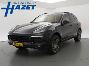 Porsche Cayenne 3.0 S E-HYBRID + ADAPTIVE CRUISE / LUCHTVERING / PANORAMA / CARPLAY / CAMERA