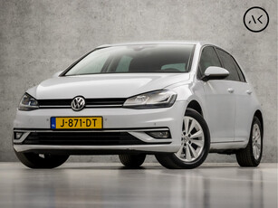 Volkswagen Golf 1.0 TSI Sportline Automaat (APPLE CARPLAY, GROOT NAVI, STOELVERWARMING, LED KOPLAMPEN, GETINT GLAS, LM VELGEN, SPORTSTOELEN, CAMERA, ADAPTIVE CRUISE, PARKEERSENSOREN, NIEUWSTAAT)