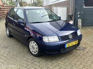 Volkswagen Polo 1.4-16V Trendline nieuwe apk keuring