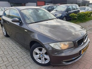 BMW 1ER REIHE-118d-Corporate-Business-Line cruise &