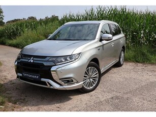 Mitsubishi Outlander 2.4 PHEV Instyle Duurste en meest luxe