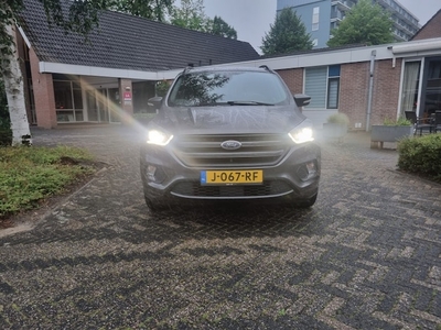 Ford Kuga Benzine